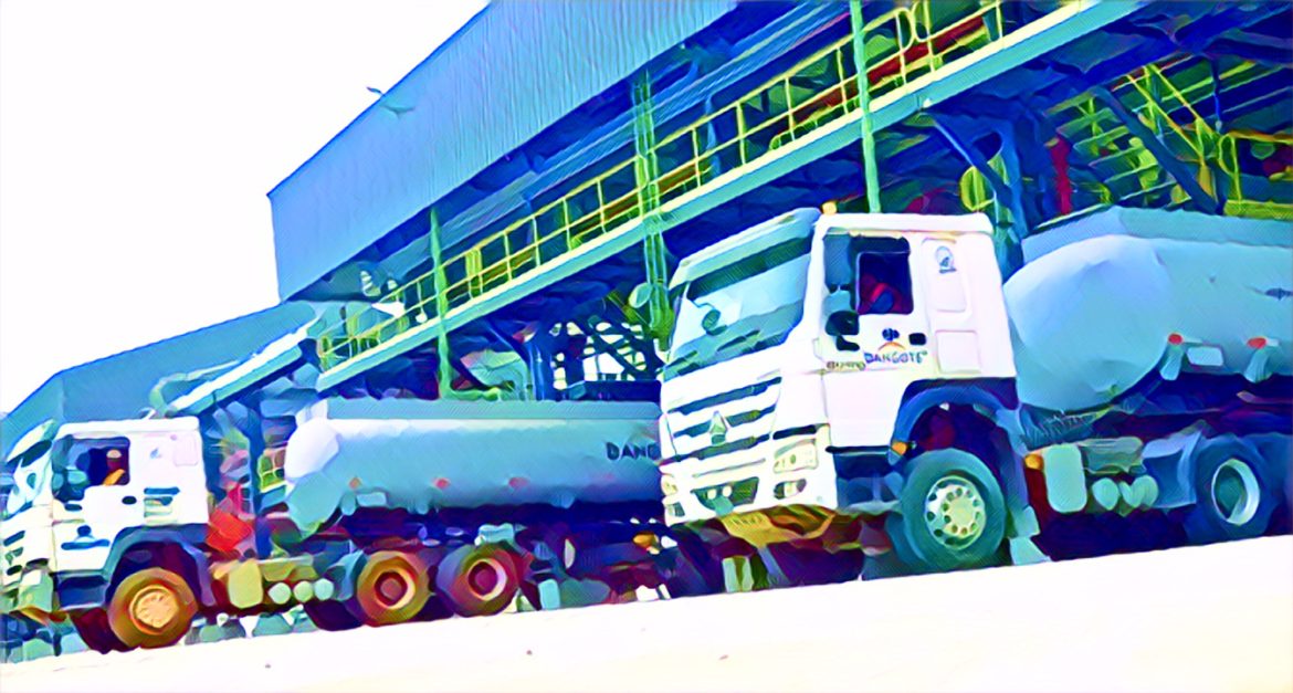 FG announces marketers free to buy petrol directly from Dangote refinery