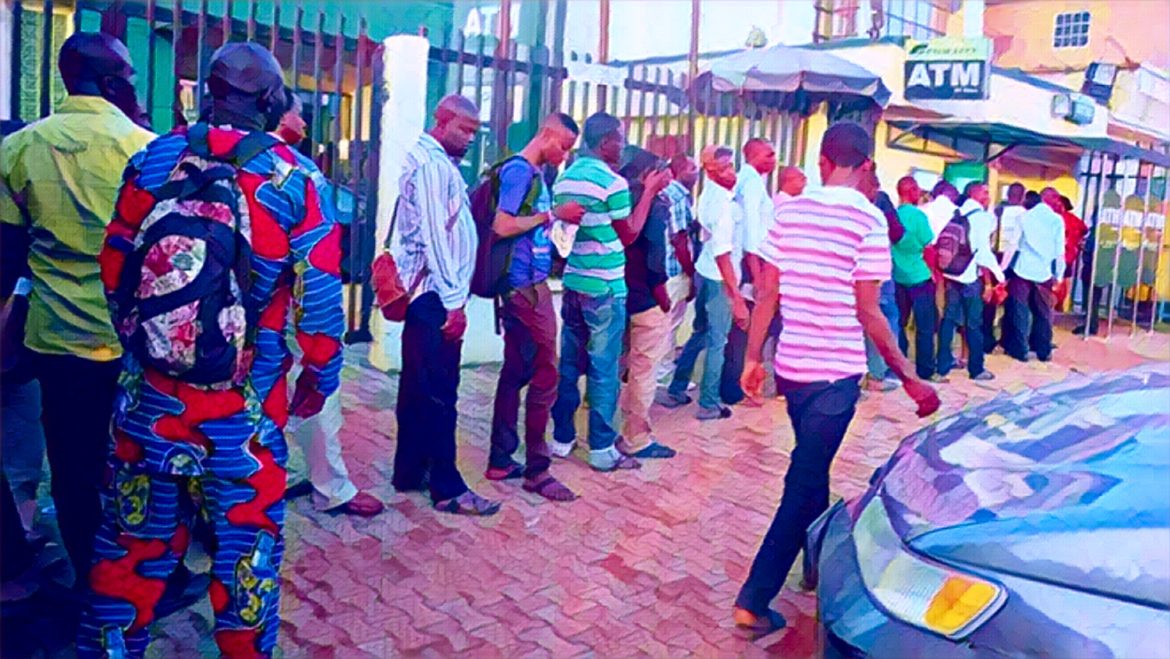 Cash Scarcity Intensifies Nigeria’s Hardship As Citizens Fear Withdrawals Cash Scarcity Intensifies Nigeria’s Hardship As Citizens Fear Withdrawals
