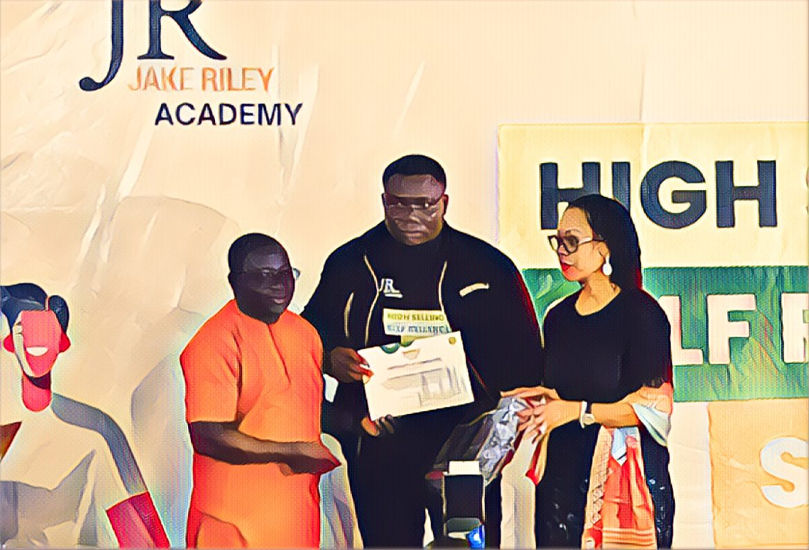 Nigeria Regulator Trains 250 Lagos Youths in Solar